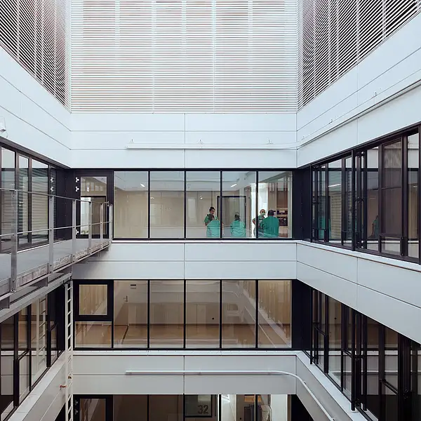 Innenansicht des Zentrums für Intensivtherapie am Universitätsklinikum Augsburg