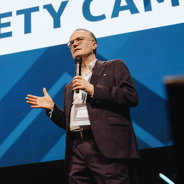 Prof. Dr. Klaus Markstaller, Ärztlicher Direktor und Vorstandsvorsitzender am Universitätsklinikum Augsburg