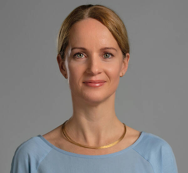 Prof. Dr. Dorothee Mielke, Direktorin der Klinik für Neurochirurgie am UKA    